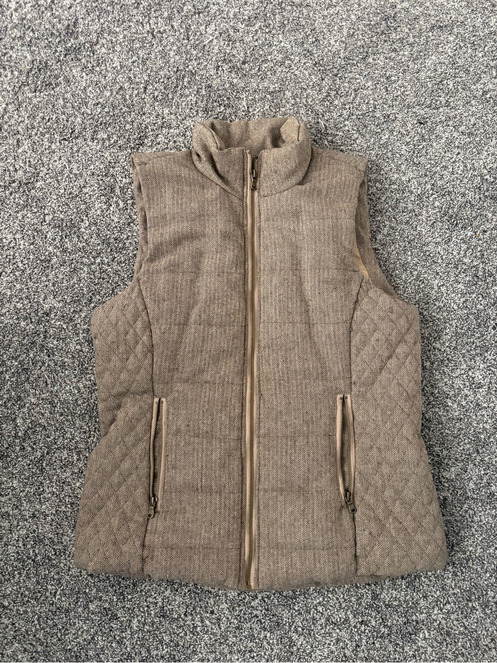 Quilted Sleeveless Vest in Taupe